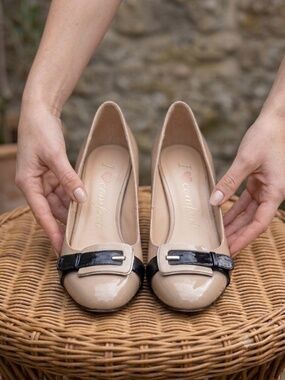 chaussure stylé classique à talon compensé